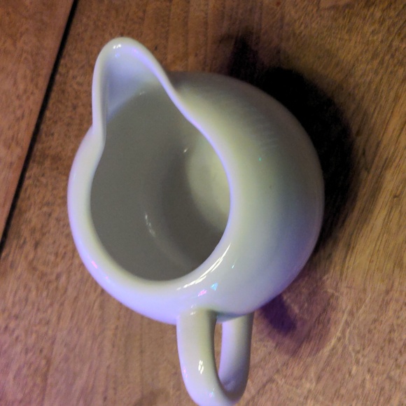 Creamer - Picture 2 of 3
